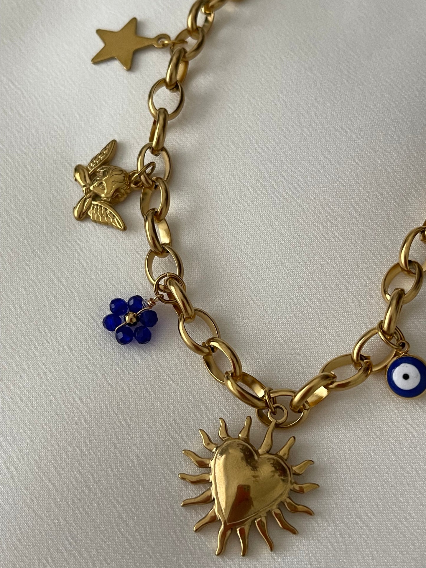 Collier Salvador