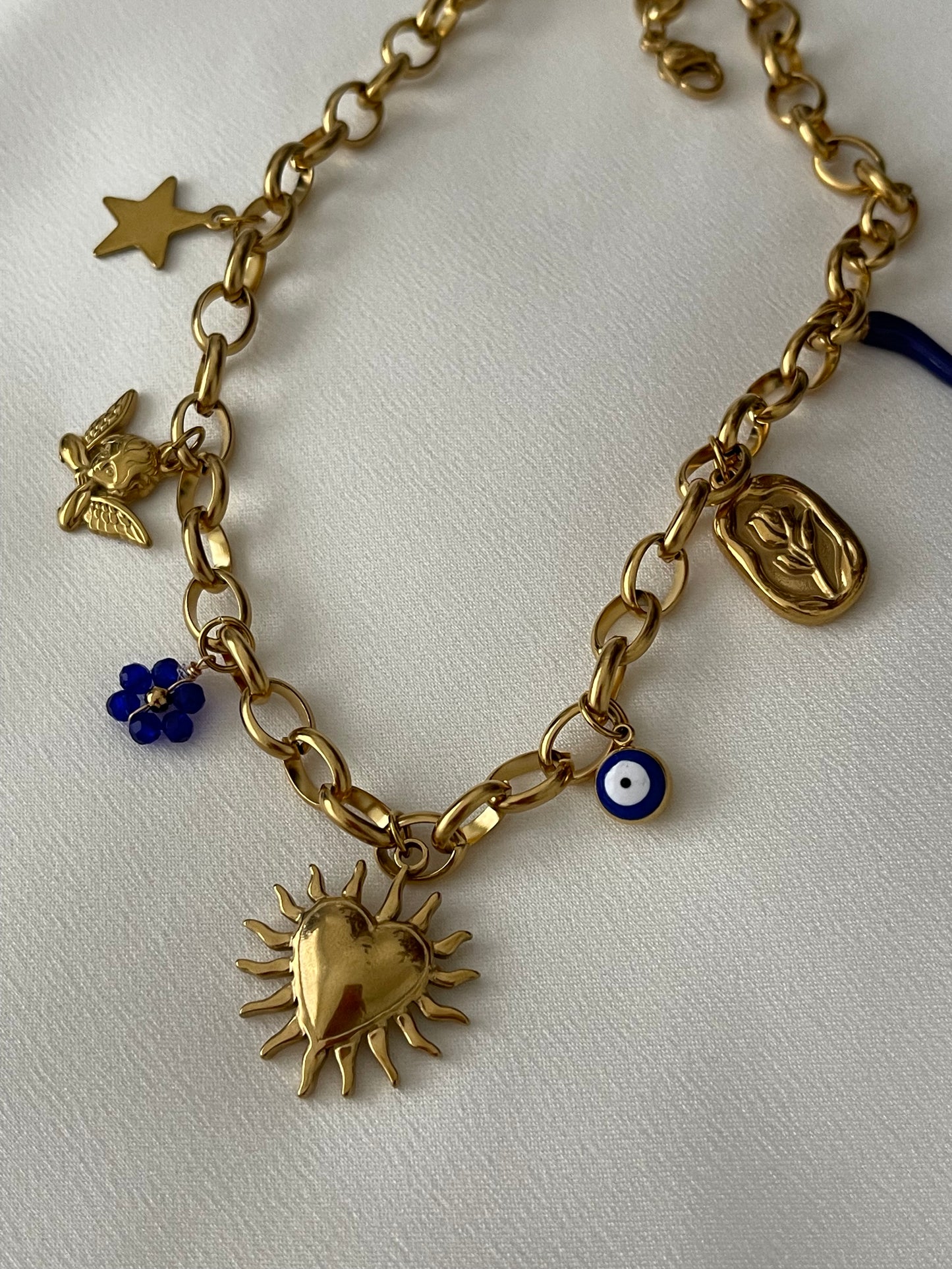 Collier Salvador