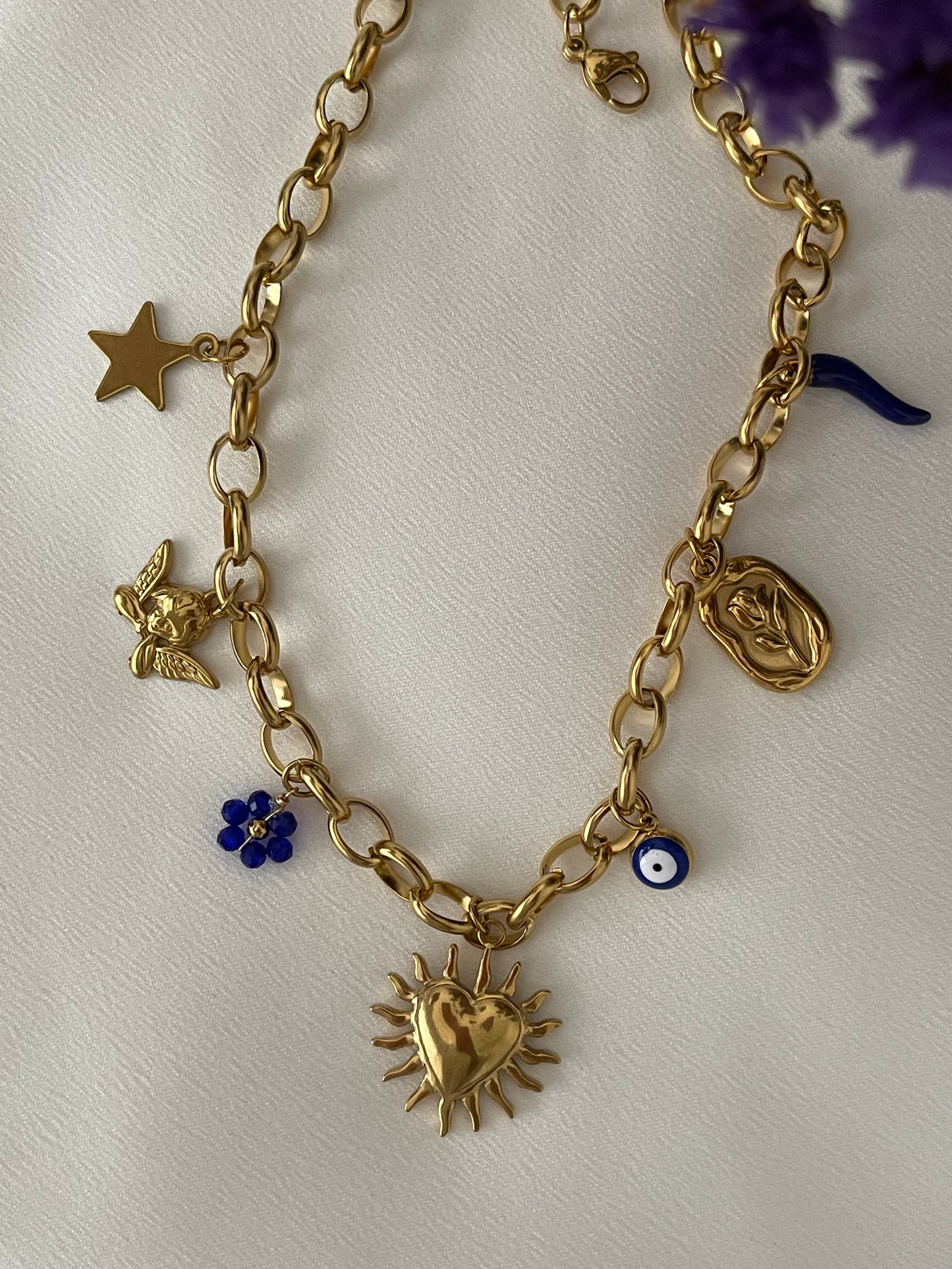 Collier Salvador